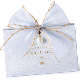 Triangle Wedding Favor Candy Box with Organza Bow